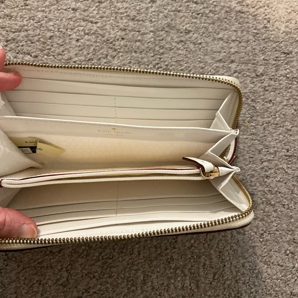 Kate spade large white wallet - Picture 3 of 9